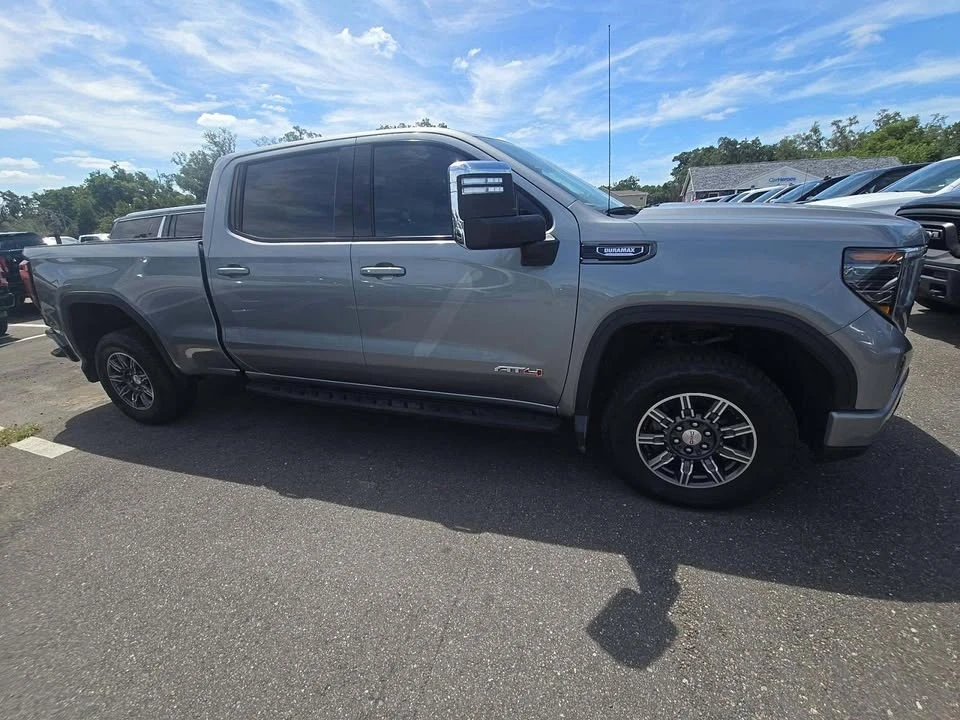 2024 GMC Sierra 5th Gen - Image 4 of 11