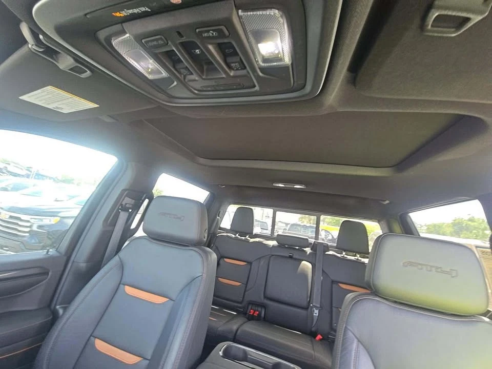 2024 GMC Sierra 5th Gen - Image 9 of 11