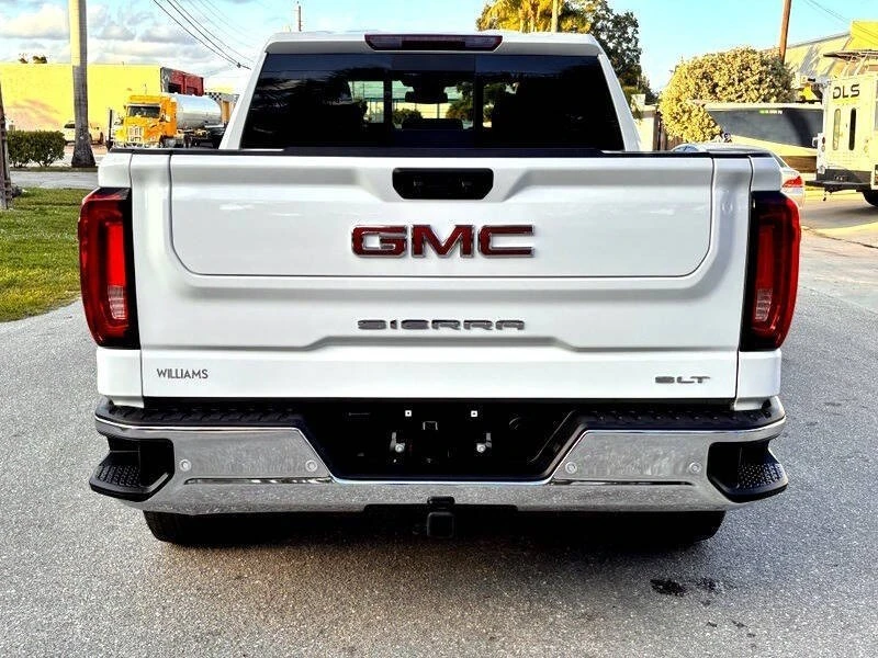 2024 GMC Sierra 5th Gen - Image 9 of 21