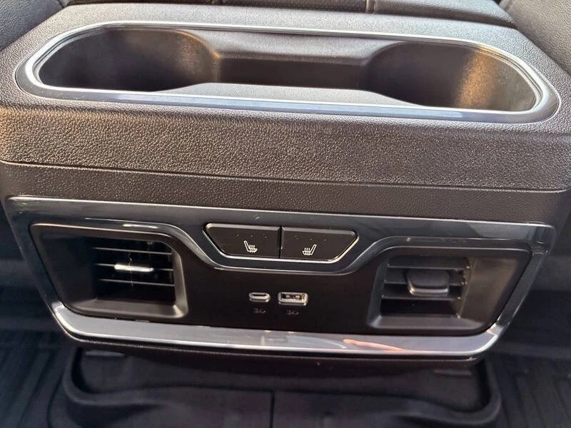 2024 GMC Sierra 5th Gen - Image 18 of 21