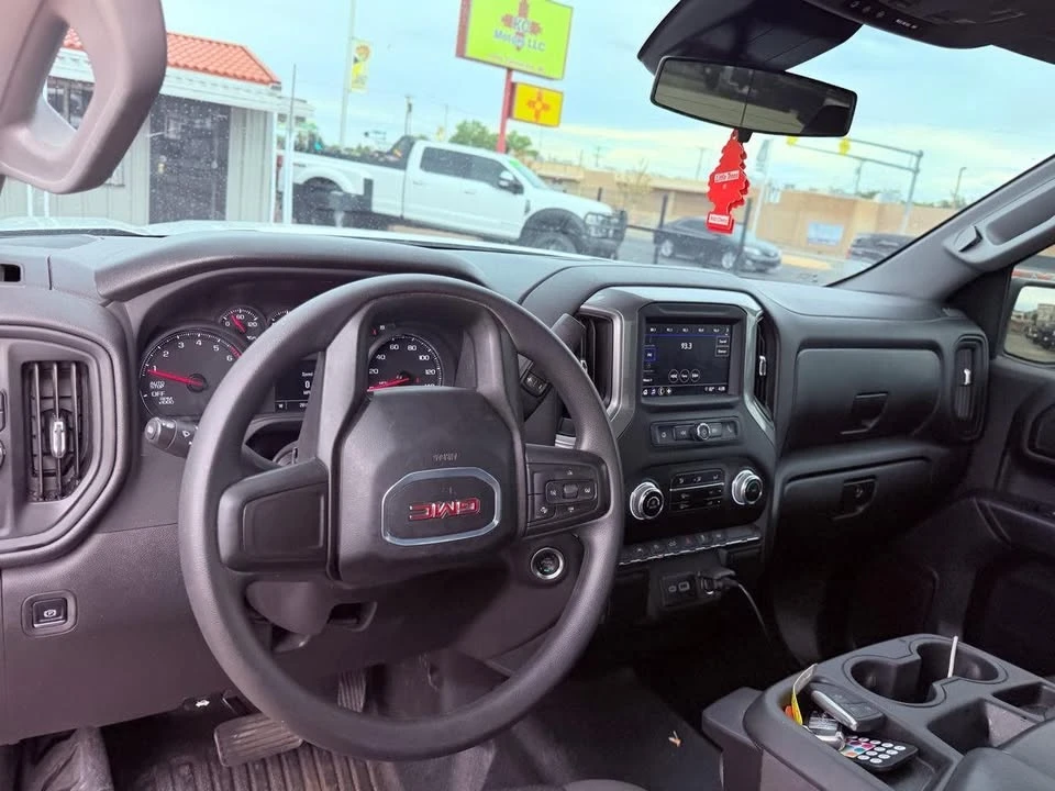 2024 GMC Sierra 5th Gen - Image 8 of 11