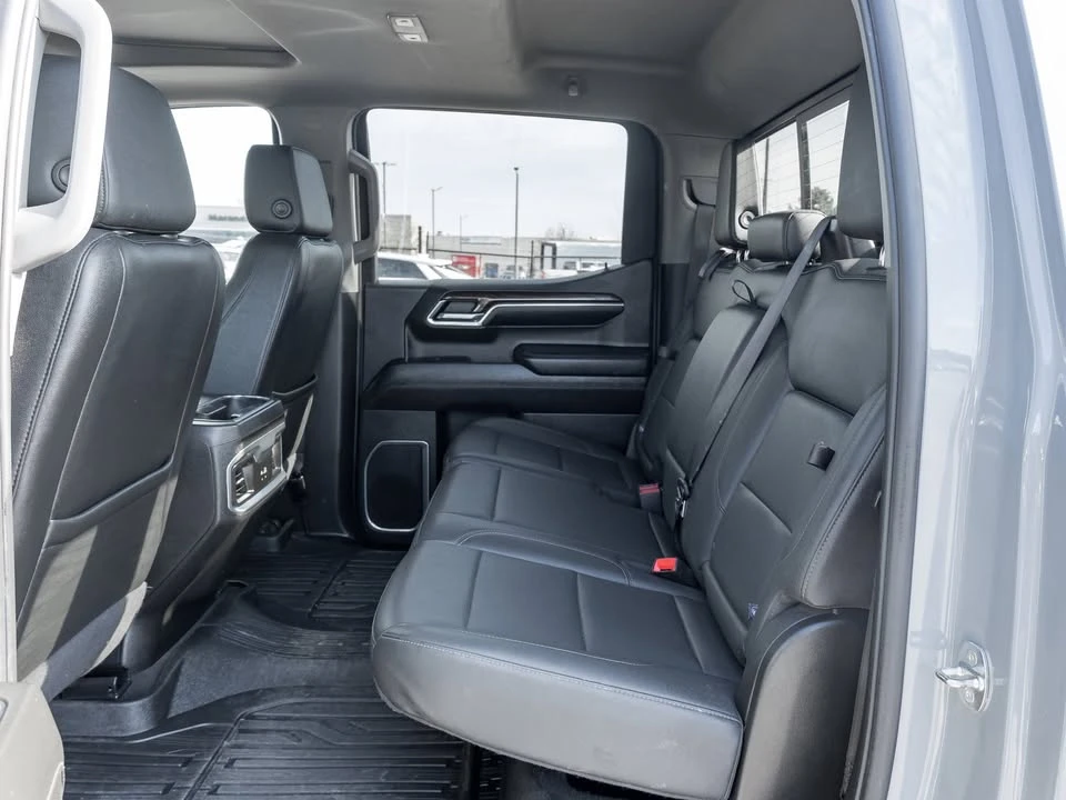 2024 GMC Sierra 5th Gen - Image 3 of 9