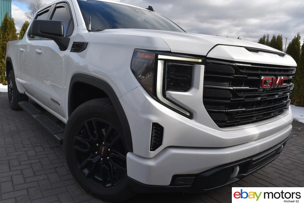 2024 GMC Sierra 5th Gen - Image 2 of 24