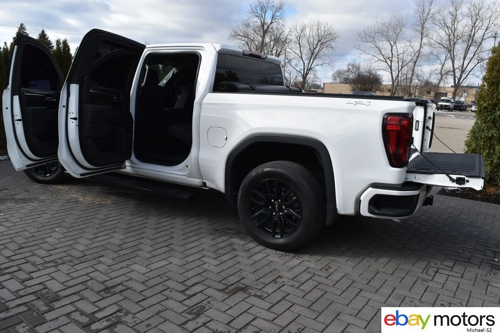 2024 GMC Sierra 5th Gen - Image 19 of 24