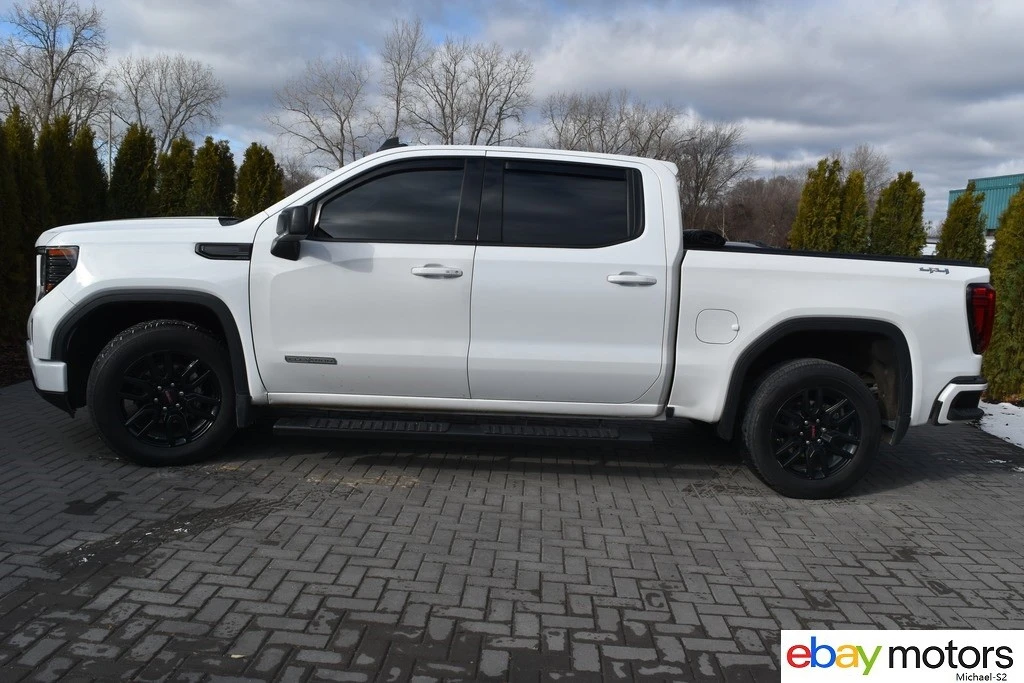 2024 GMC Sierra 5th Gen - Image 9 of 24