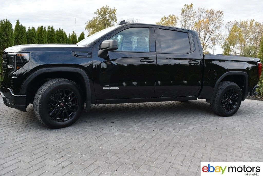 2024 GMC Sierra 5th Gen - Image 9 of 21