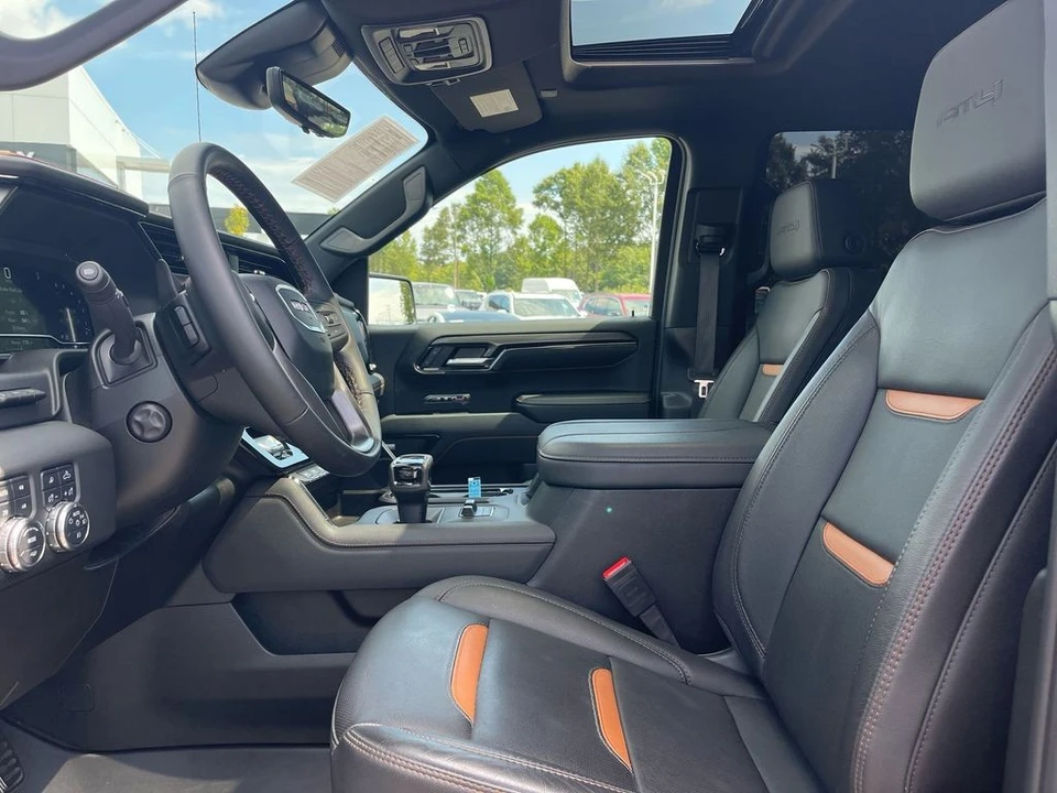 2024 GMC Sierra 5th Gen - Image 9 of 12