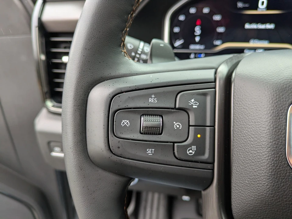 2024 GMC Sierra 5th Gen - Image 19 of 21