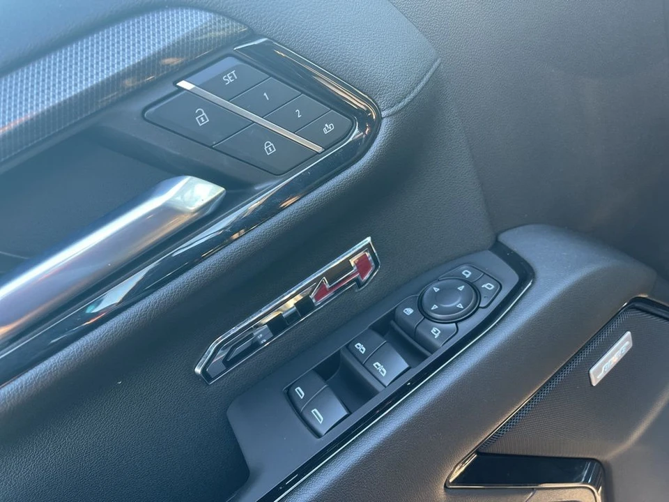 2024 GMC Sierra 5th Gen - Image 10 of 21