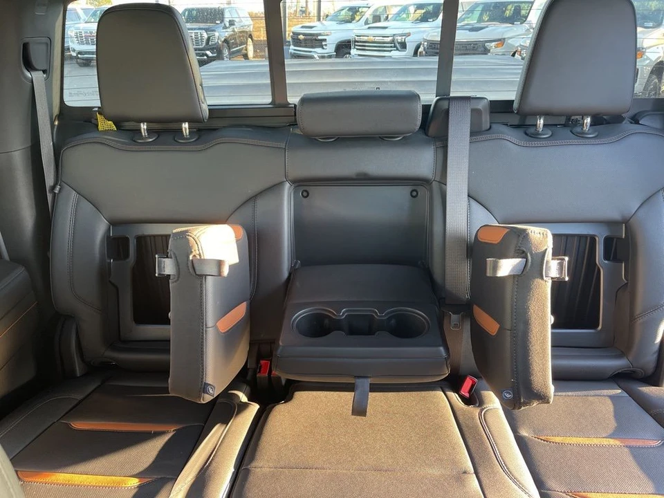 2024 GMC Sierra 5th Gen - Image 17 of 21