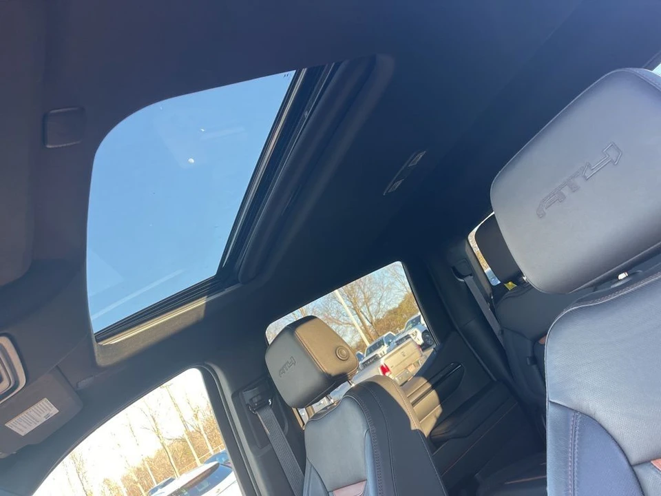 2024 GMC Sierra 5th Gen - Image 12 of 21