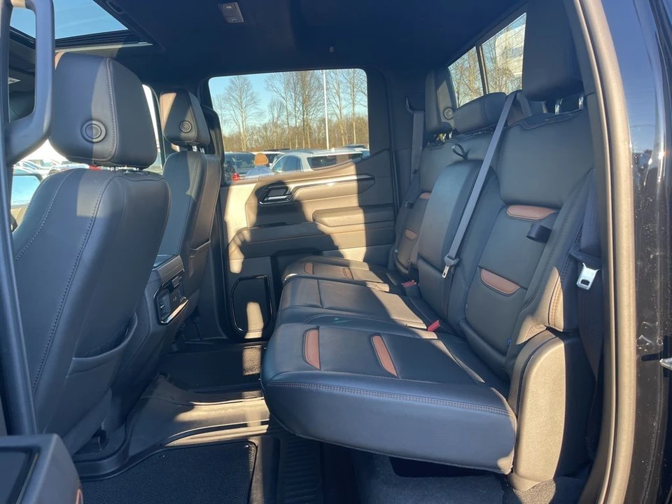 2024 GMC Sierra 5th Gen - Image 15 of 21