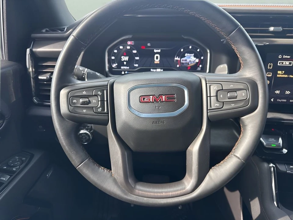 2024 GMC Sierra 5th Gen - Image 16 of 21