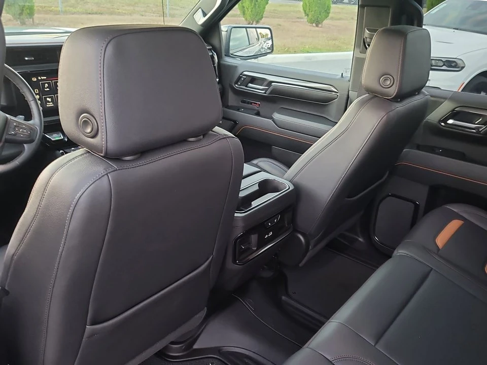2024 GMC Sierra 5th Gen - Image 10 of 21