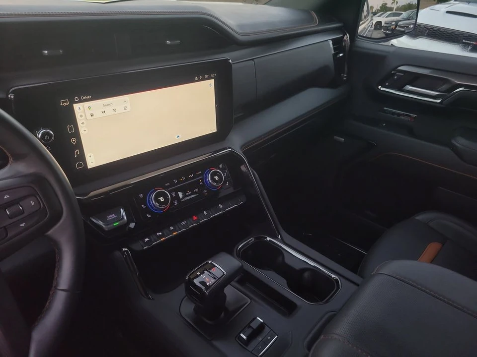 2024 GMC Sierra 5th Gen - Image 18 of 21
