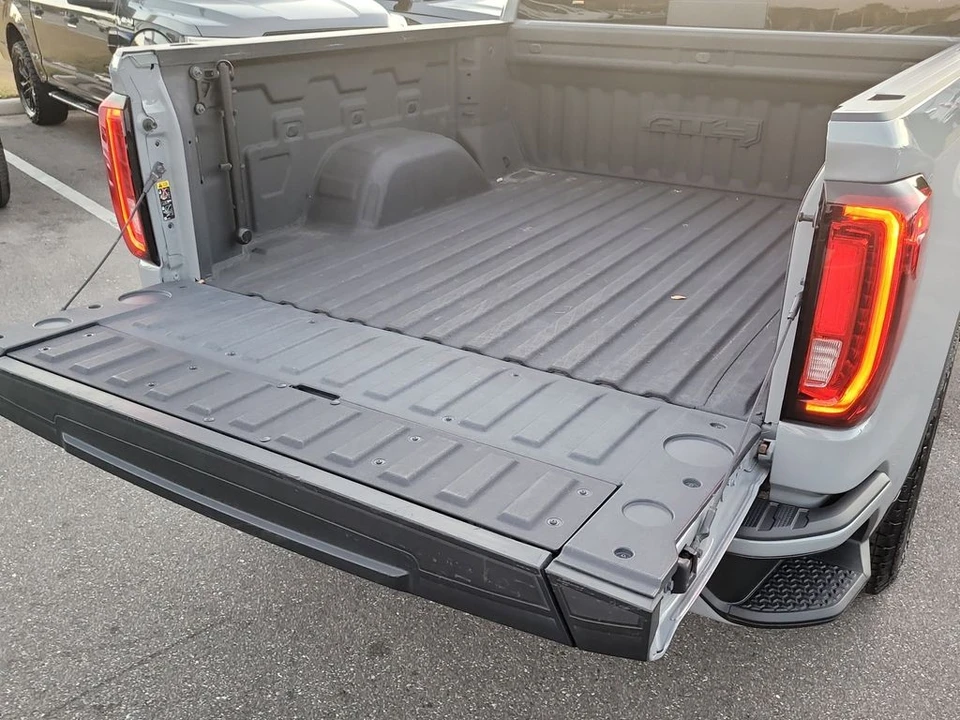 2024 GMC Sierra 5th Gen - Image 8 of 21