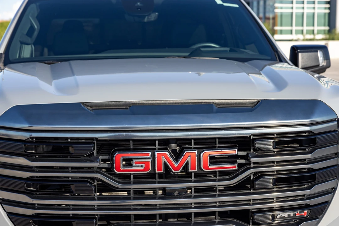 2024 GMC Sierra 5th Gen - Image 11 of 31