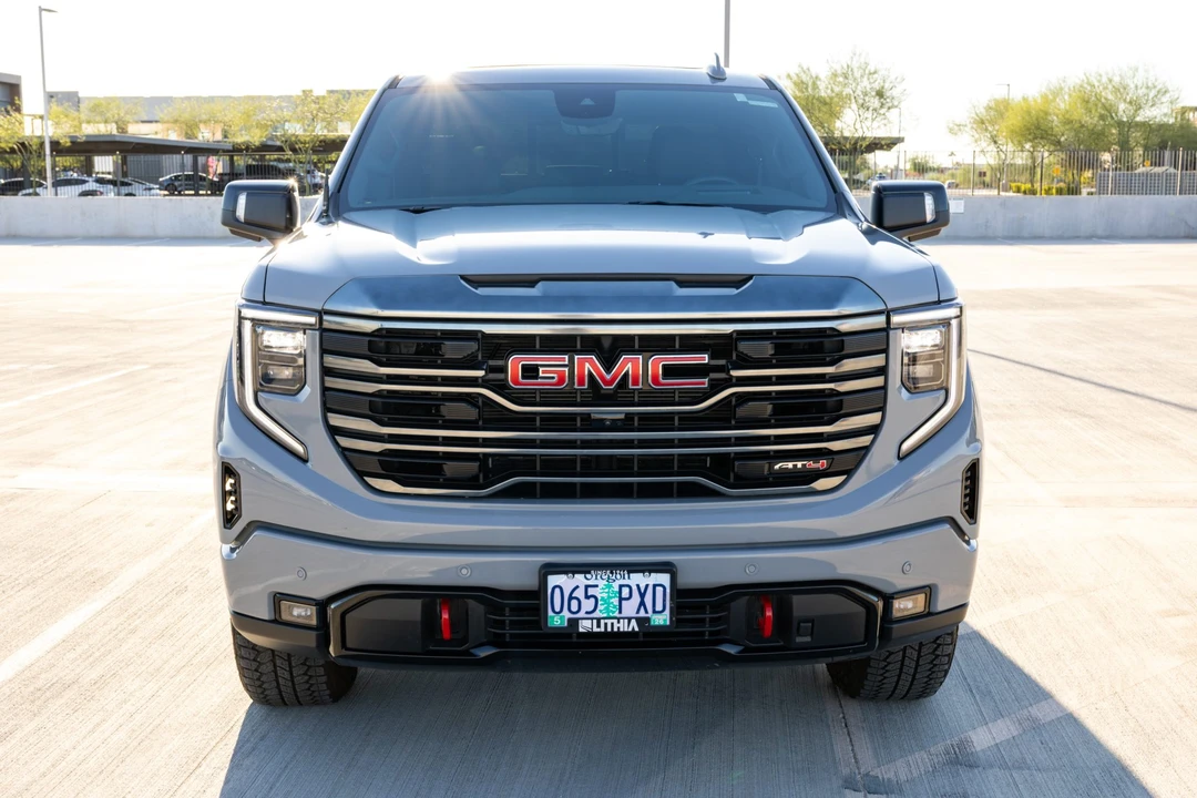 2024 GMC Sierra 5th Gen - Image 10 of 31