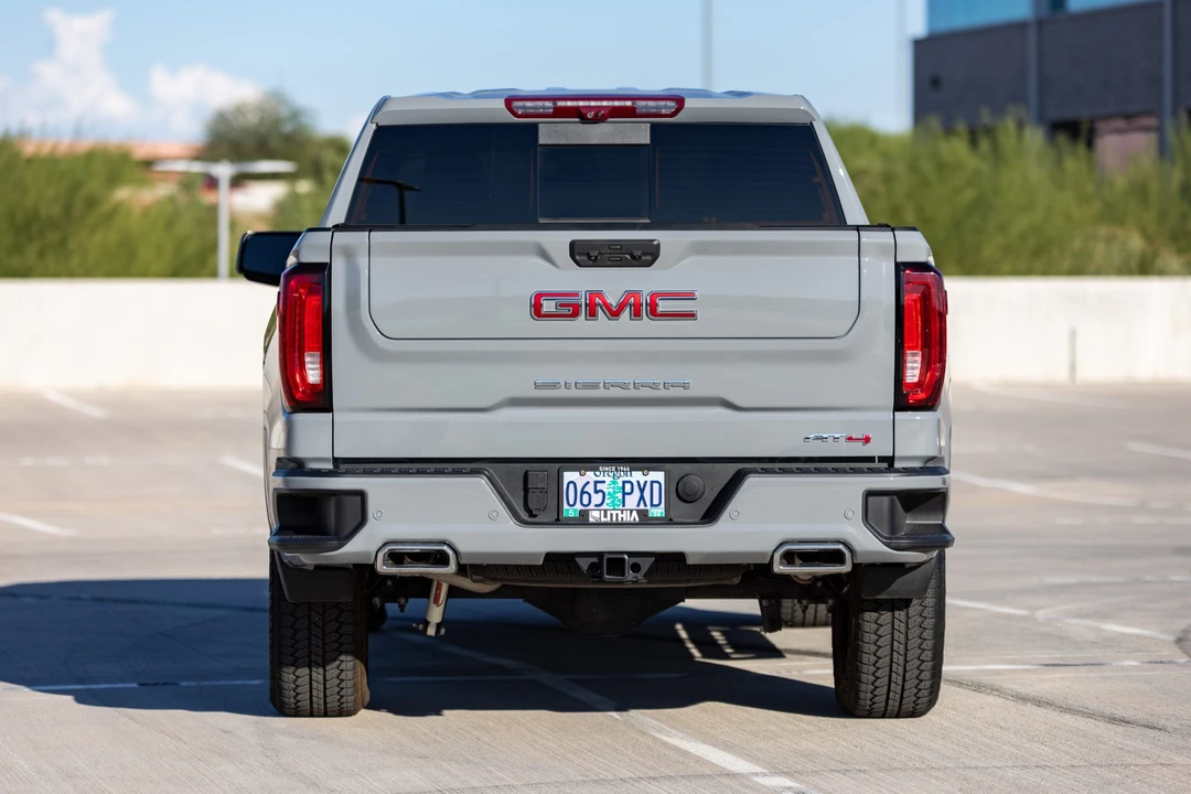 2024 GMC Sierra 5th Gen - Image 7 of 31
