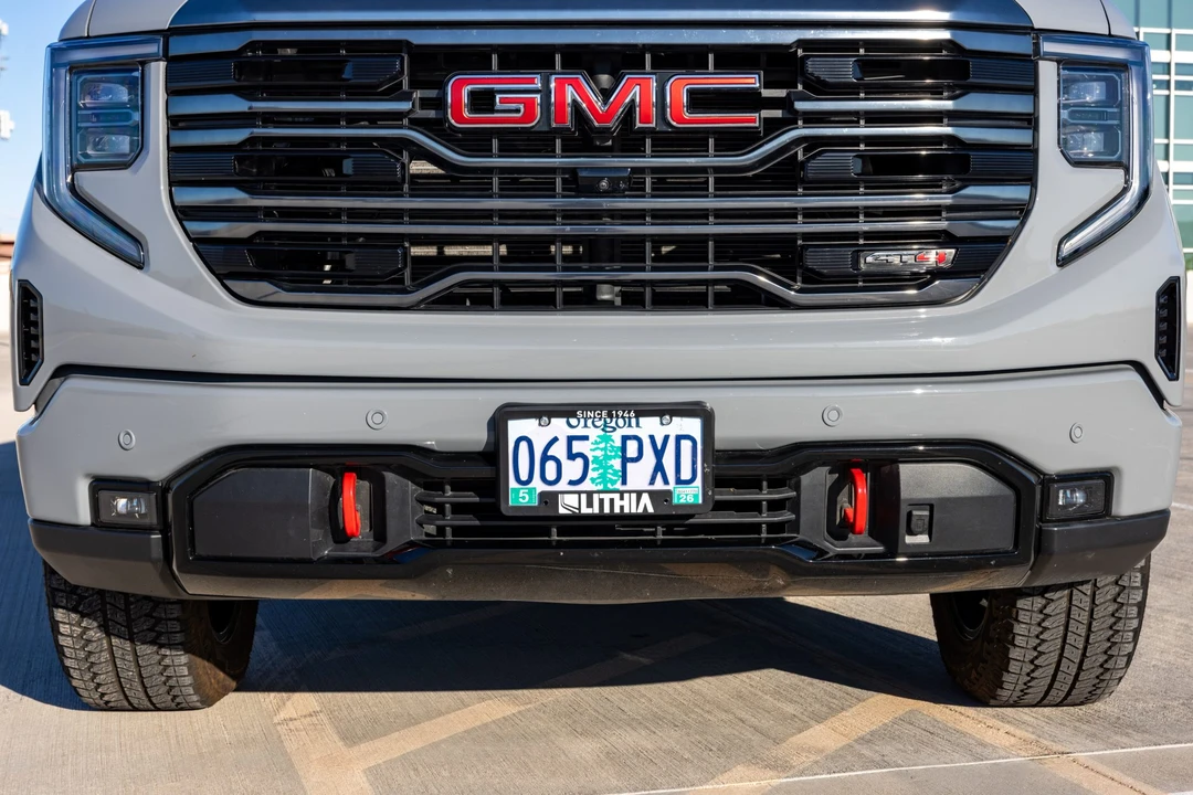 2024 GMC Sierra 5th Gen - Image 12 of 31