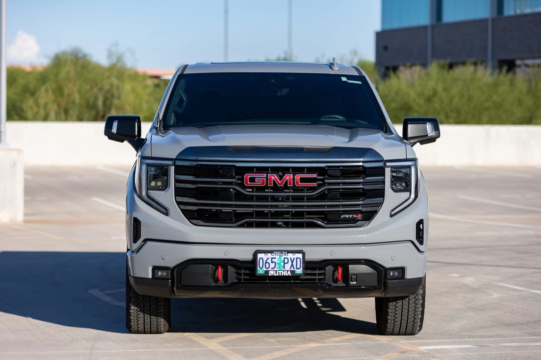 2024 GMC Sierra 5th Gen - Image 3 of 31