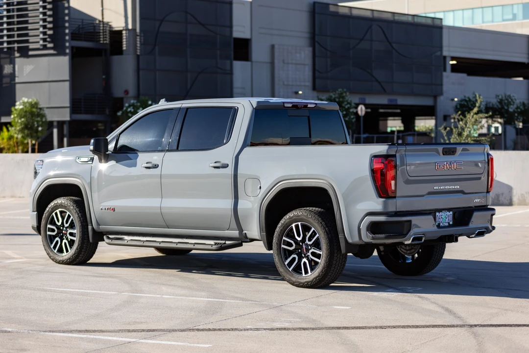 2024 GMC Sierra 5th Gen - Image 8 of 31
