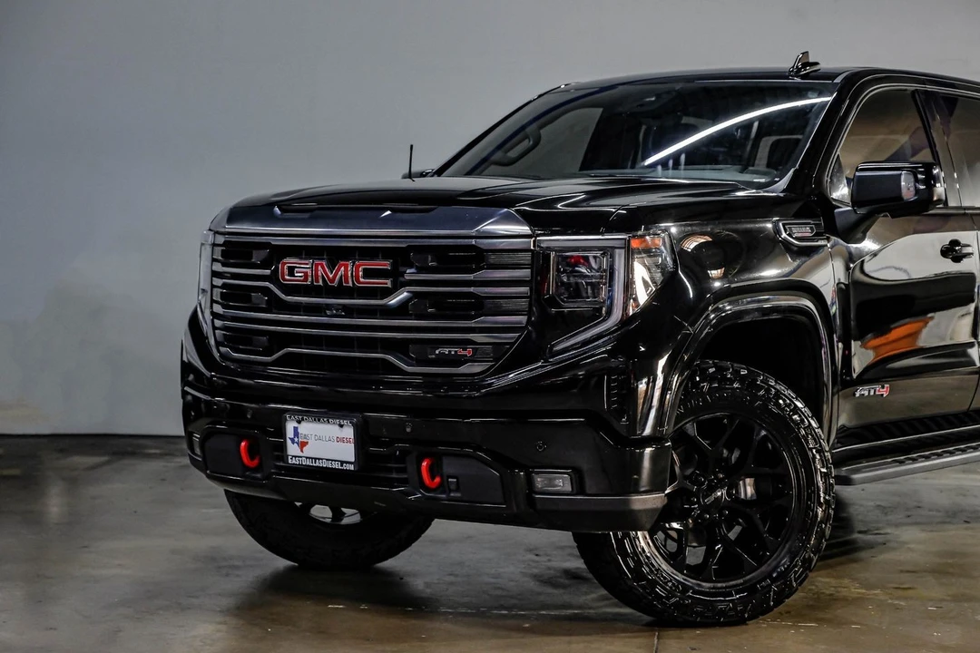 2024 GMC Sierra 5th Gen - Image 9 of 12