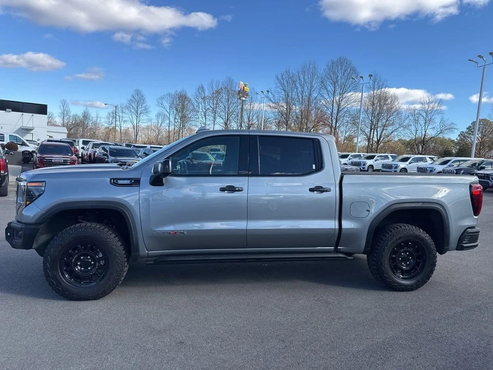2024 GMC Sierra 5th Gen - Image 2 of 12