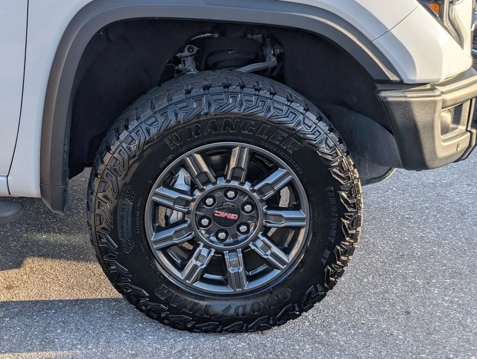 2024 GMC Sierra 5th Gen - Image 9 of 21