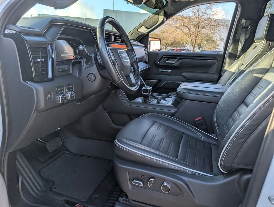 2024 GMC Sierra 5th Gen - Image 13 of 21