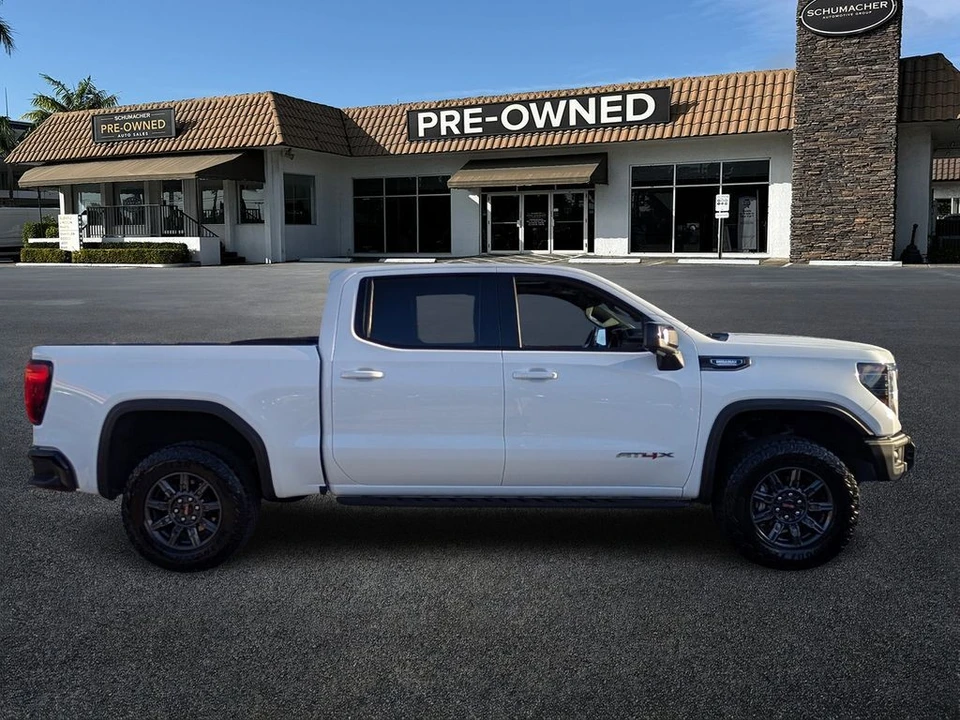2024 GMC Sierra 5th Gen - Image 8 of 21