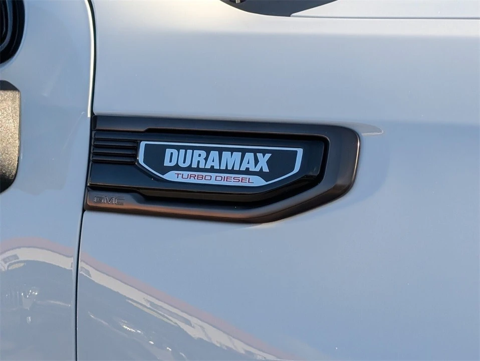 2024 GMC Sierra 5th Gen - Image 10 of 12