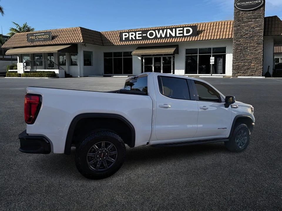 2024 GMC Sierra 5th Gen - Image 7 of 21