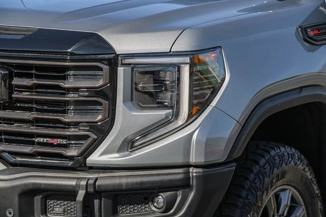 2024 GMC Sierra 5th Gen - Image 8 of 21