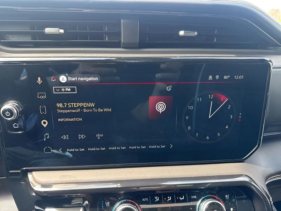 2024 GMC Sierra 5th Gen - Image 20 of 21