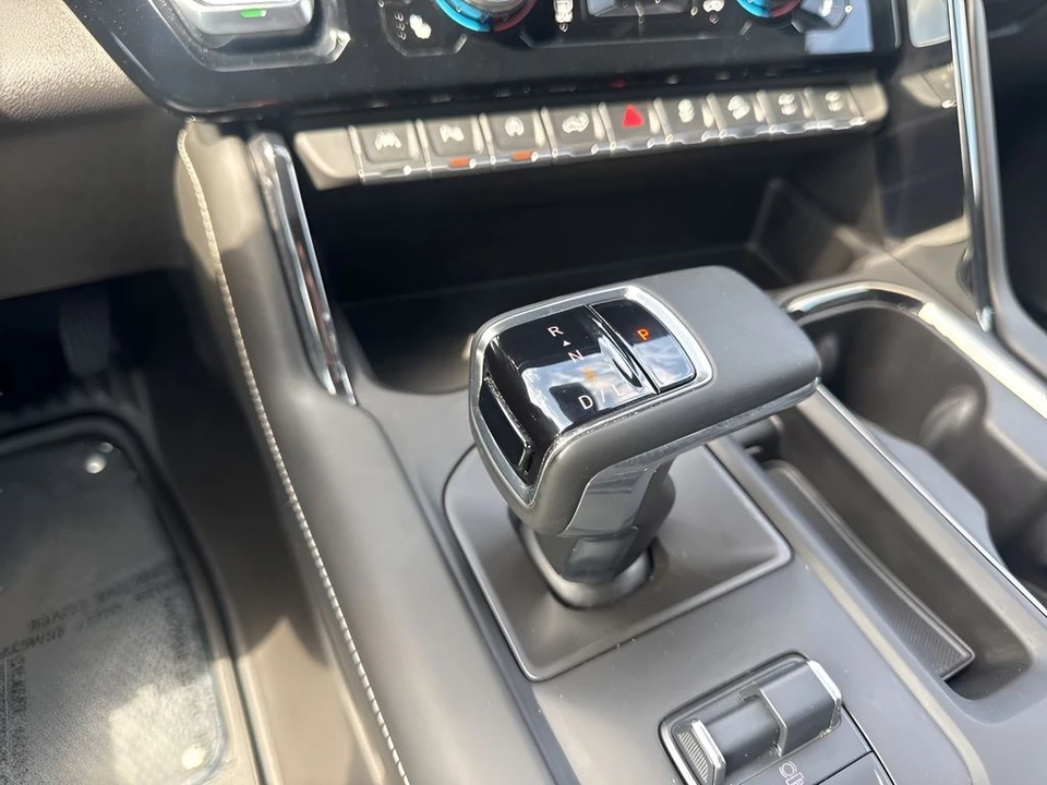 2024 GMC Sierra 5th Gen - Image 19 of 21
