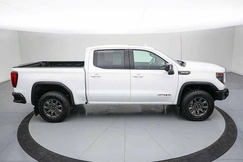 2024 GMC Sierra 5th Gen - Image 4 of 21