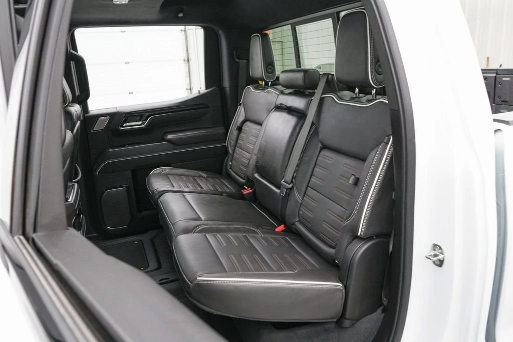 2024 GMC Sierra 5th Gen - Image 21 of 29