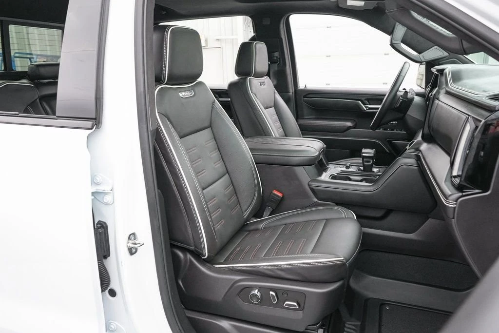 2024 GMC Sierra 5th Gen - Image 23 of 29