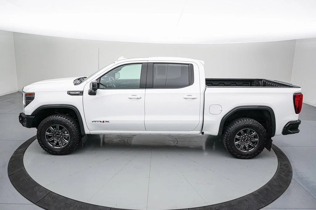 2024 GMC Sierra 5th Gen - Image 9 of 21