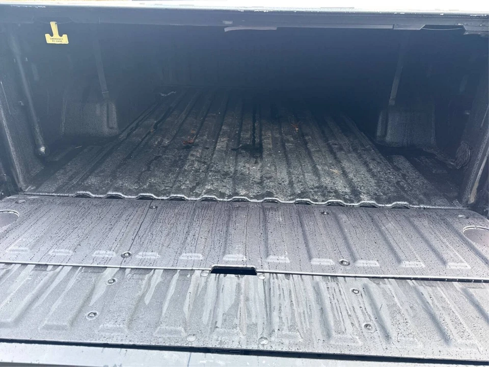 2024 GMC Sierra 5th Gen - Image 15 of 21