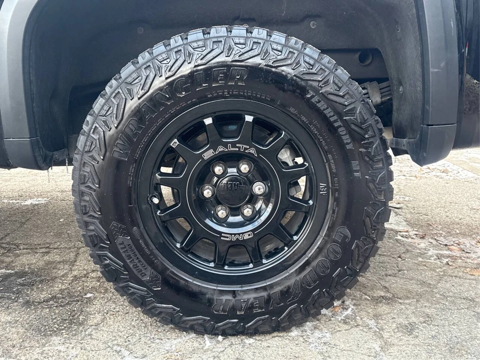 2024 GMC Sierra 5th Gen - Image 19 of 21