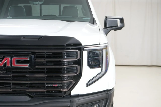 2024 GMC Sierra 5th Gen - Image 10 of 21