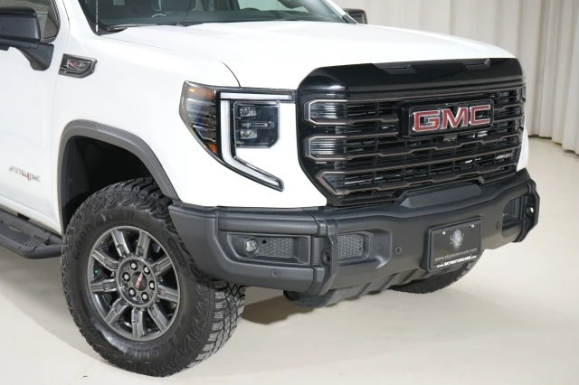 2024 GMC Sierra 5th Gen - Image 14 of 21