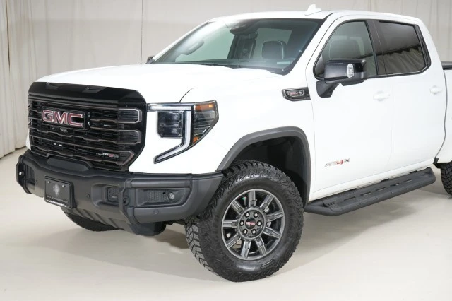 2024 GMC Sierra 5th Gen - Image 5 of 21