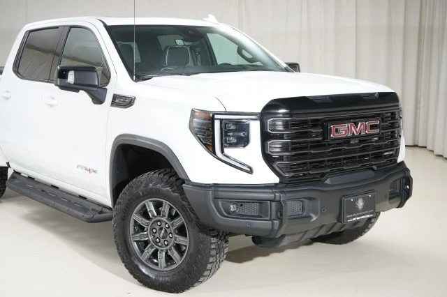 2024 GMC Sierra 5th Gen - Image 15 of 21