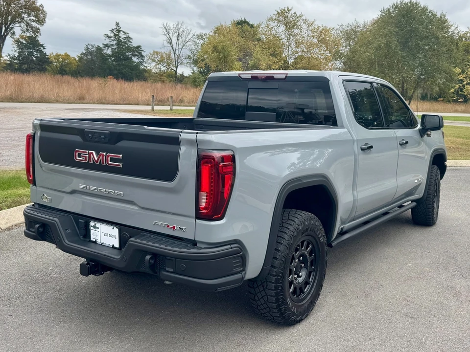 2024 GMC Sierra 5th Gen - Image 3 of 12