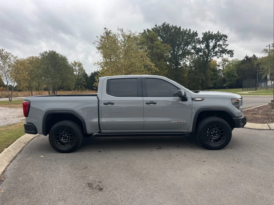 2024 GMC Sierra 5th Gen - Image 7 of 12