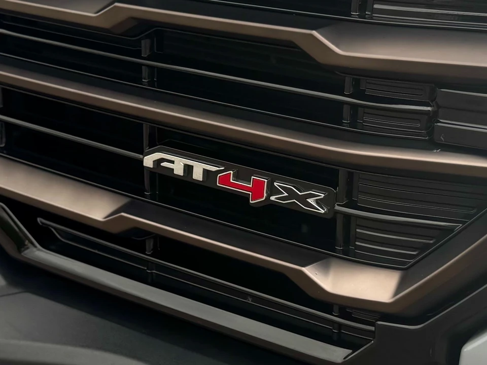 2024 GMC Sierra 5th Gen - Image 12 of 12