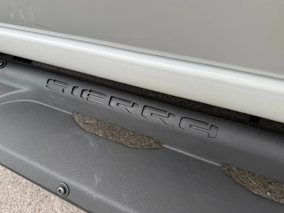 2024 GMC Sierra 5th Gen - Image 15 of 21